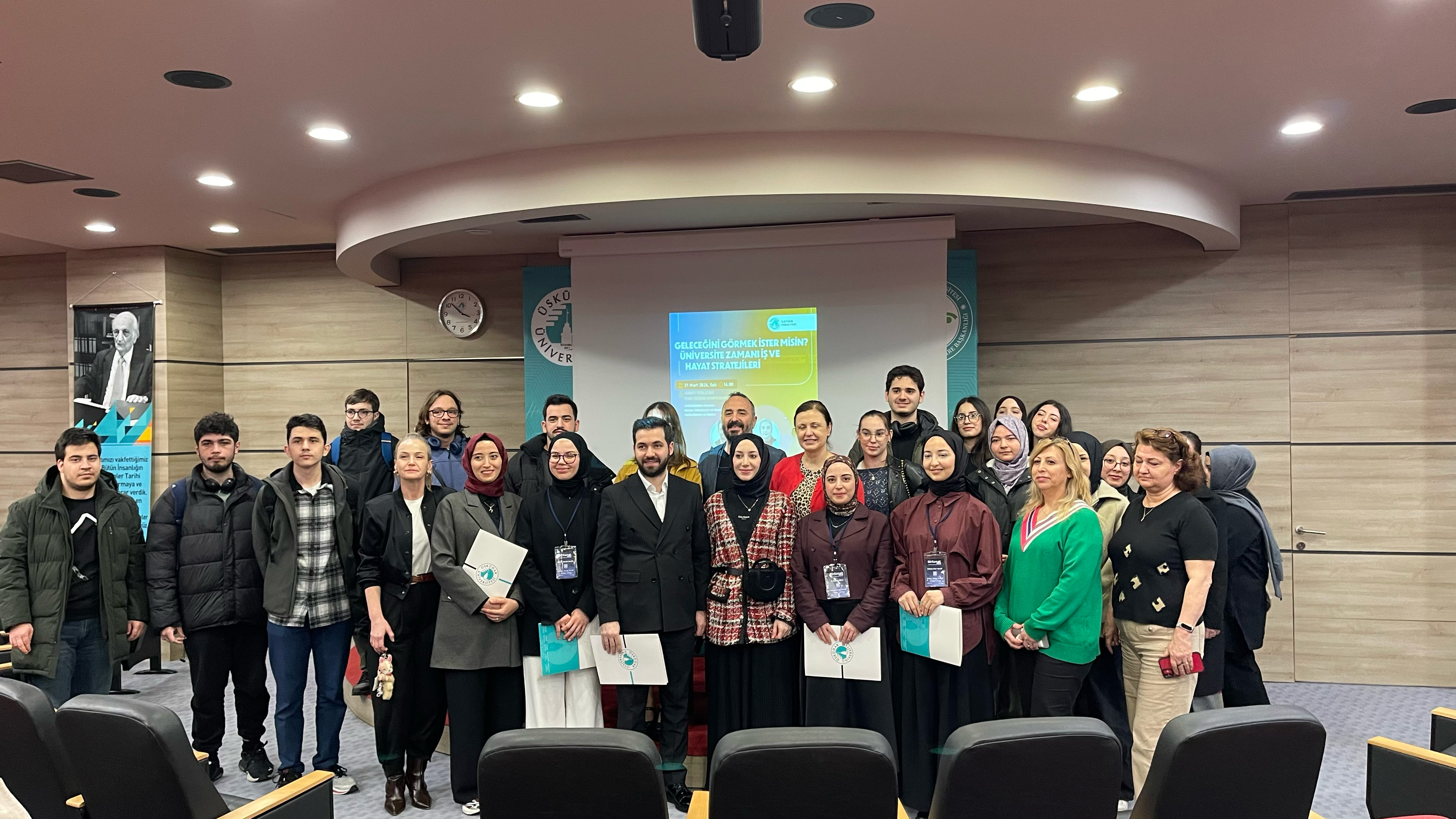 BirSanat.com ekibinden Üsküdar İletişim öğrencilerine: İletişimin açamayacağı kapı yoktur