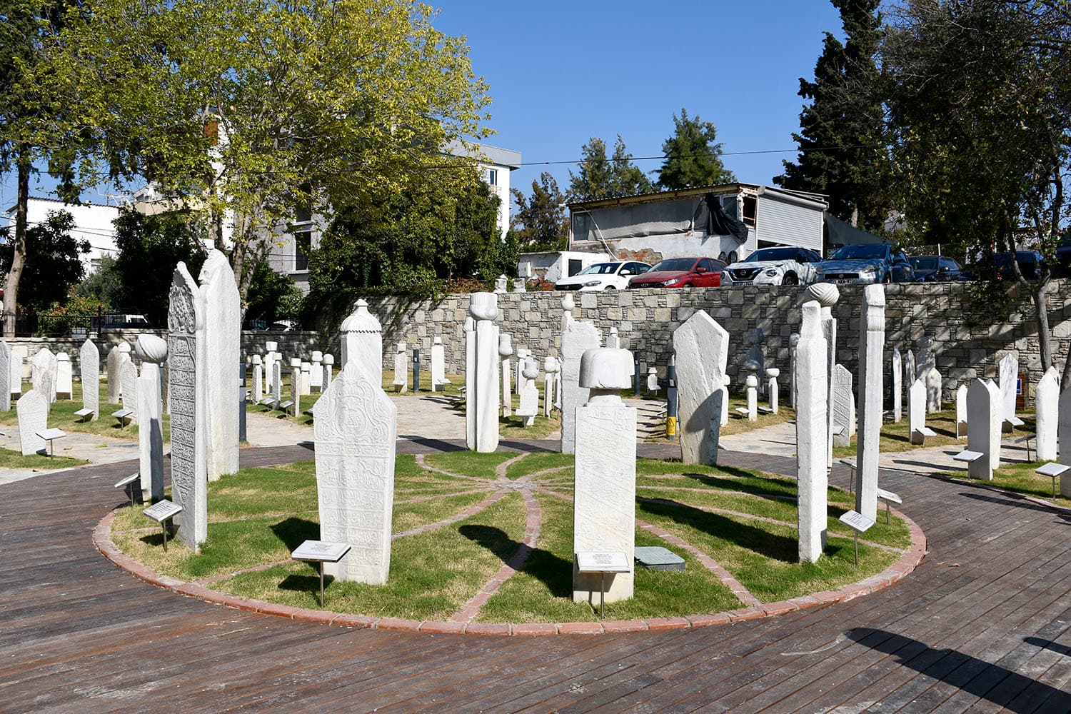 Kuşadası Adalızade Tarihi Mezar Taşları Açık Hava Müzes