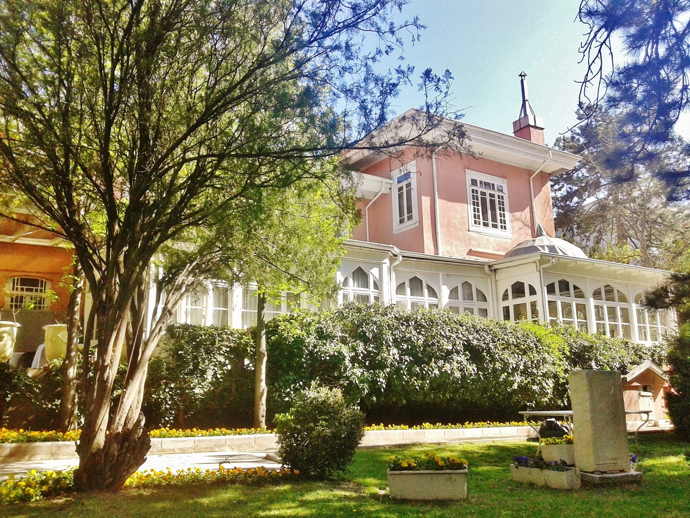 Pembe Köşk (İsmet İnönü Müze Evi)