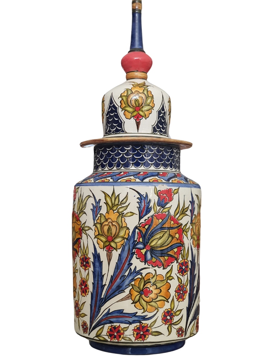 Saray Bahçesi (Hatayi Desen Vazo)