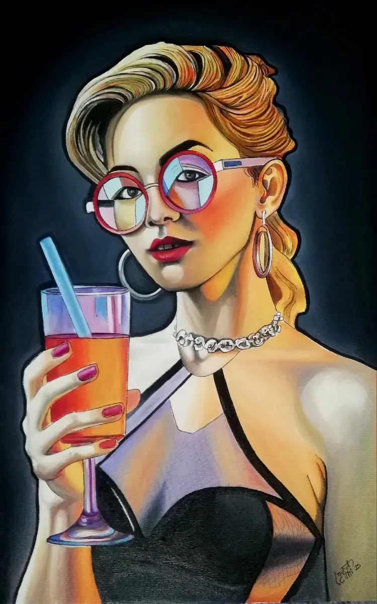 Kırmızı gözlüklü kadın 